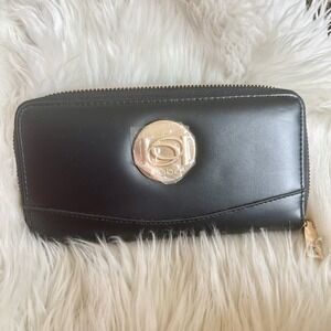 Bebe Melendy Black Faux Leather Zip-Around Clutch Wallet Never Used 7.5" Wide